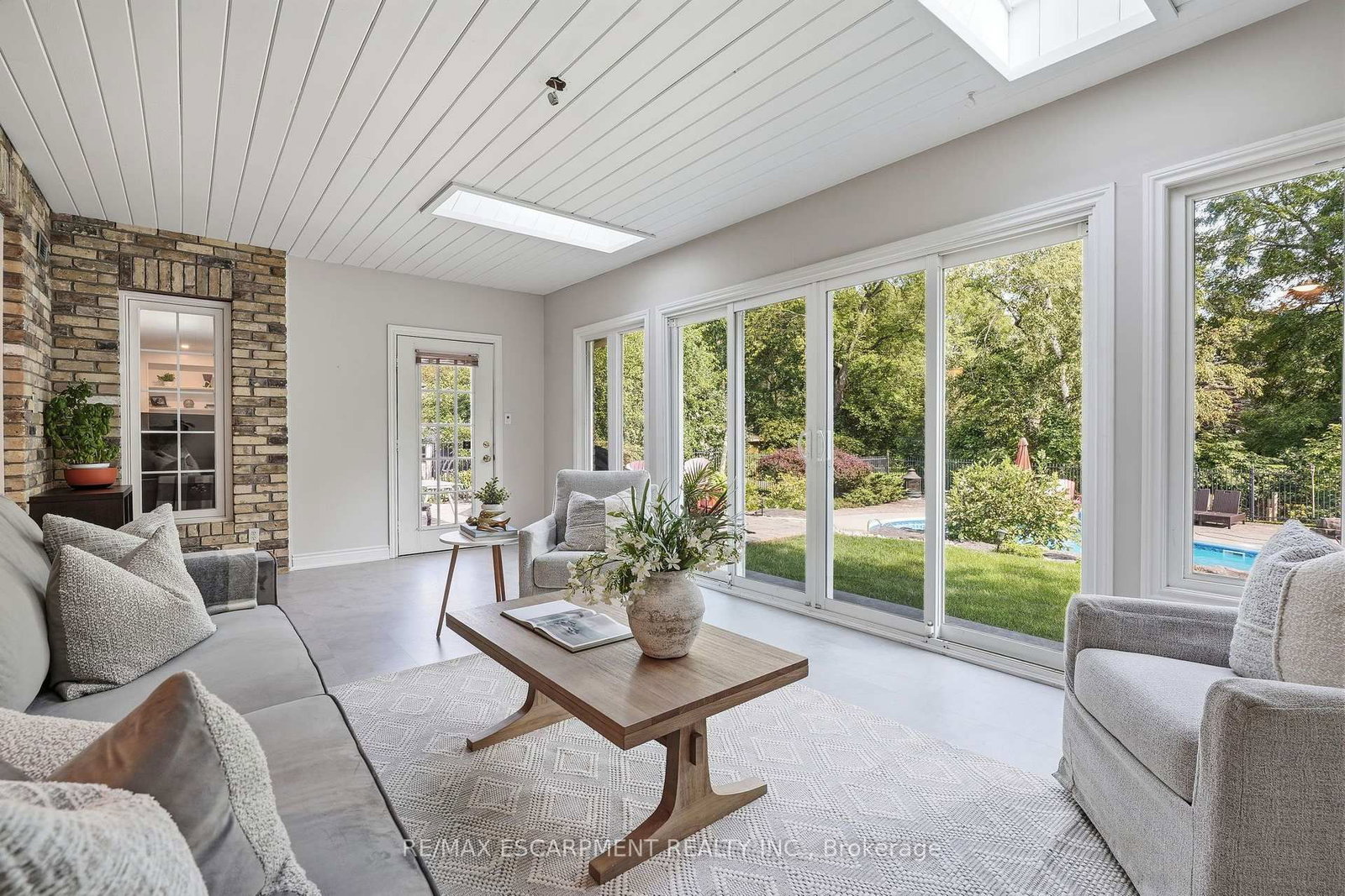 48 Woodend Drive • Hamilton, ON photo 22
