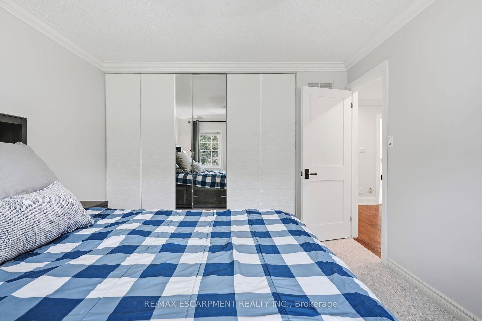 48 Woodend Drive • Hamilton, ON photo 31