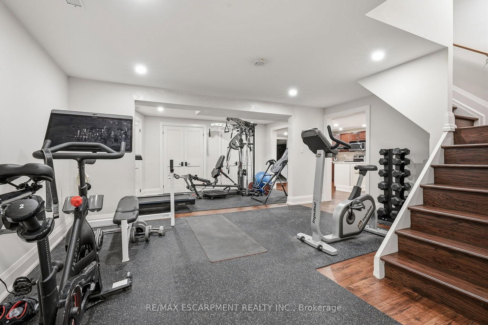 48 Woodend Drive • Hamilton, ON photo 35