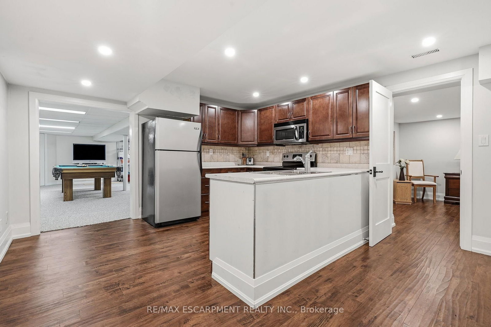 48 Woodend Drive • Hamilton, ON photo 37