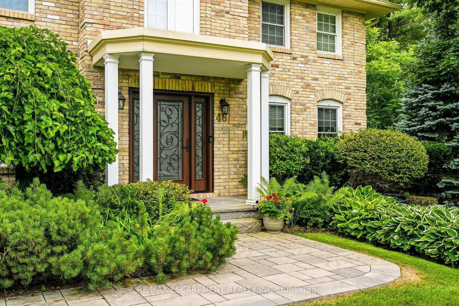 48 Woodend Drive • Hamilton, ON photo 5