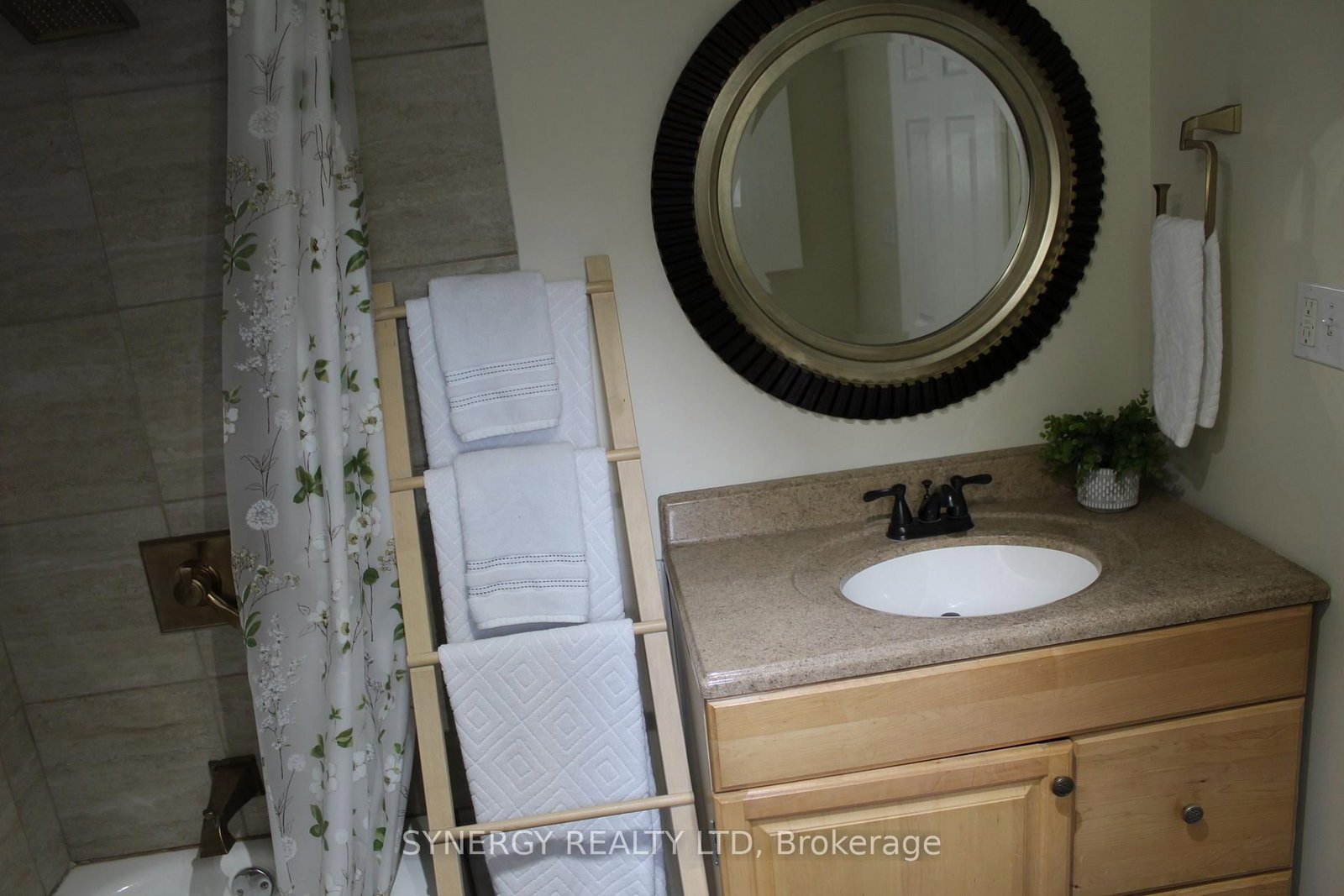 30 Mill Lane • Strathroy-Caradoc, ON photo 18