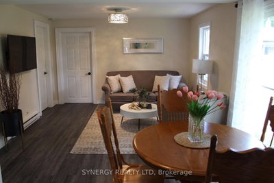 30 Mill Lane • Strathroy-Caradoc, ON photo 3