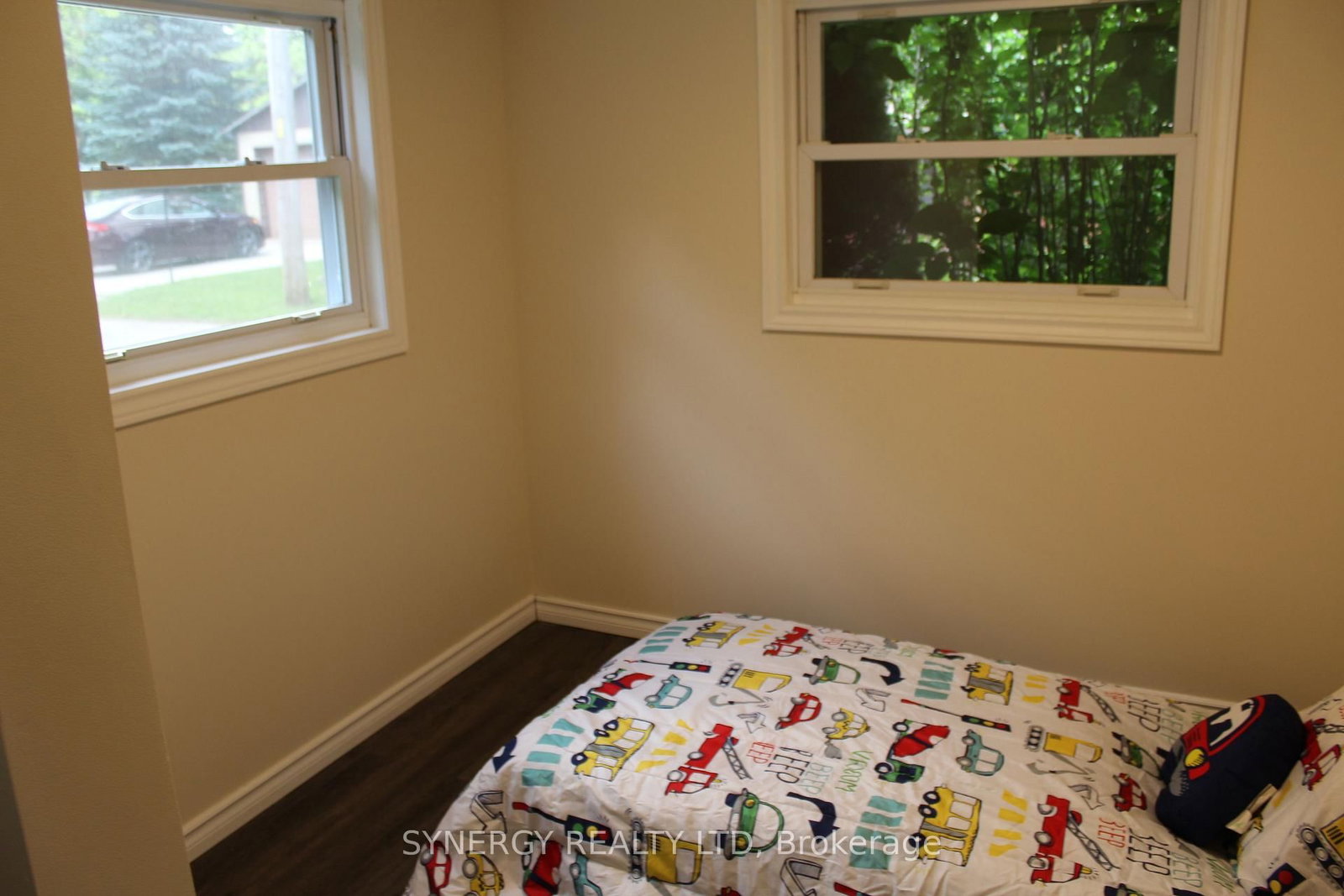 30 Mill Lane • Strathroy-Caradoc, ON photo 8