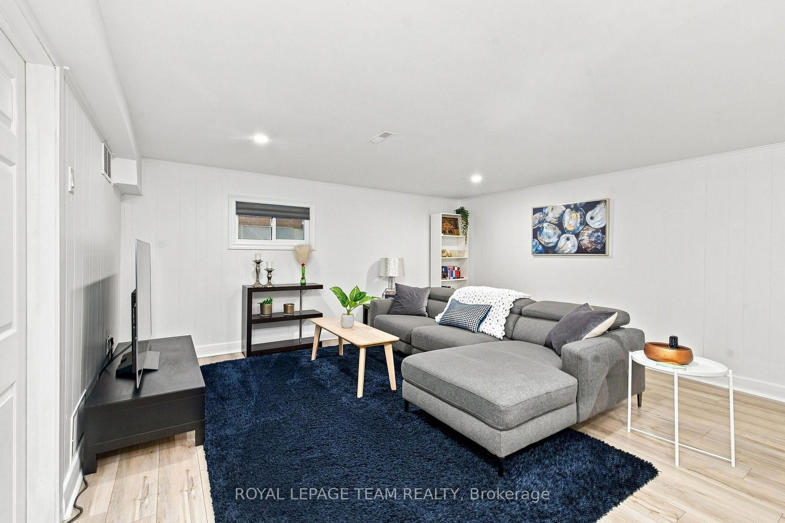 875 Woodroffe Avenue • Ottawa, ON photo 38