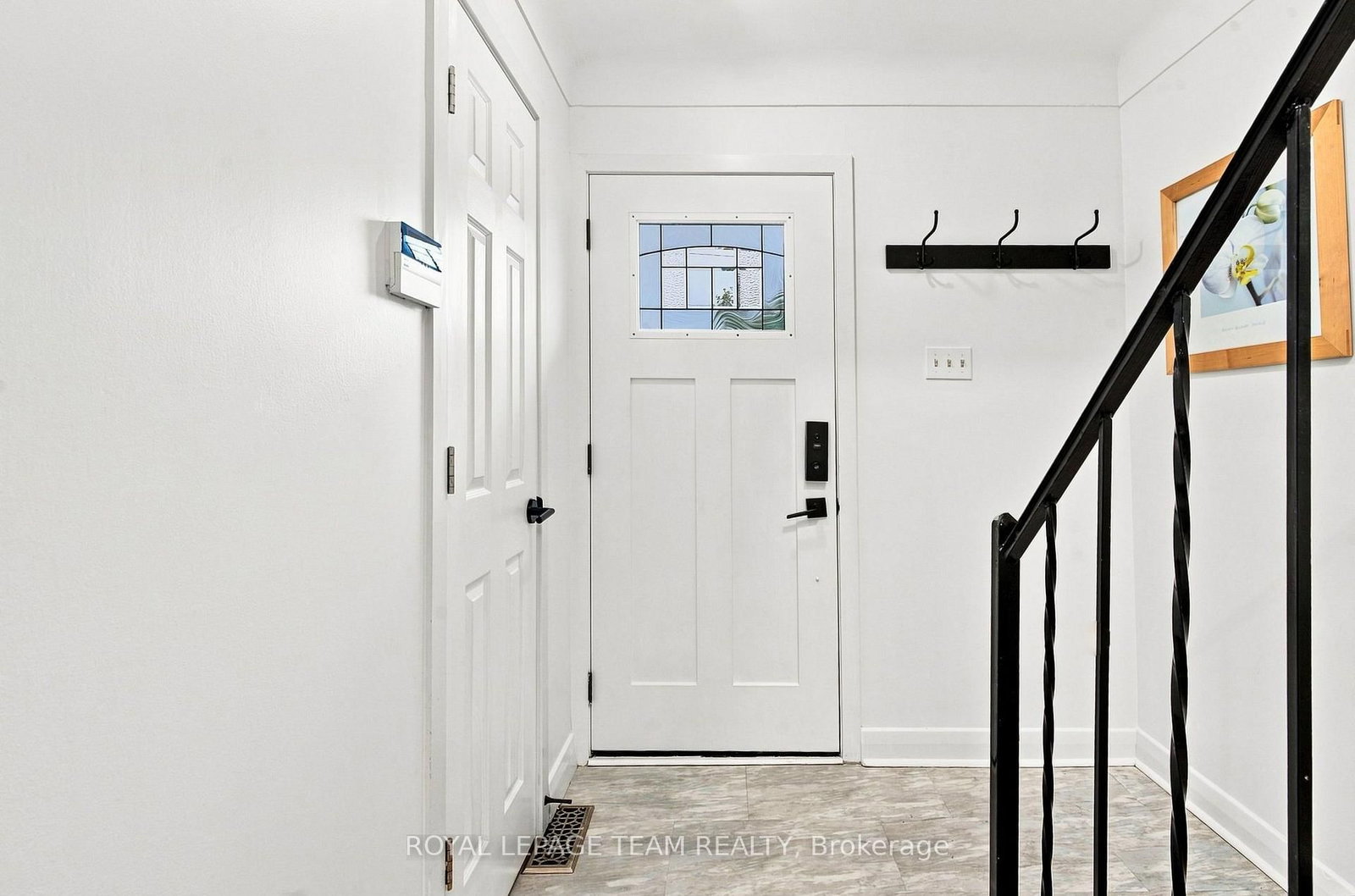 875 Woodroffe Avenue • Ottawa, ON photo 5