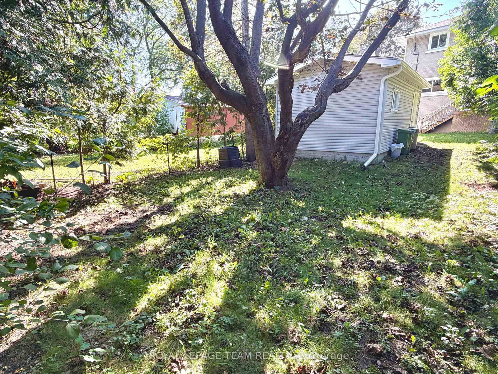 875 Woodroffe Avenue • Ottawa, ON photo 43