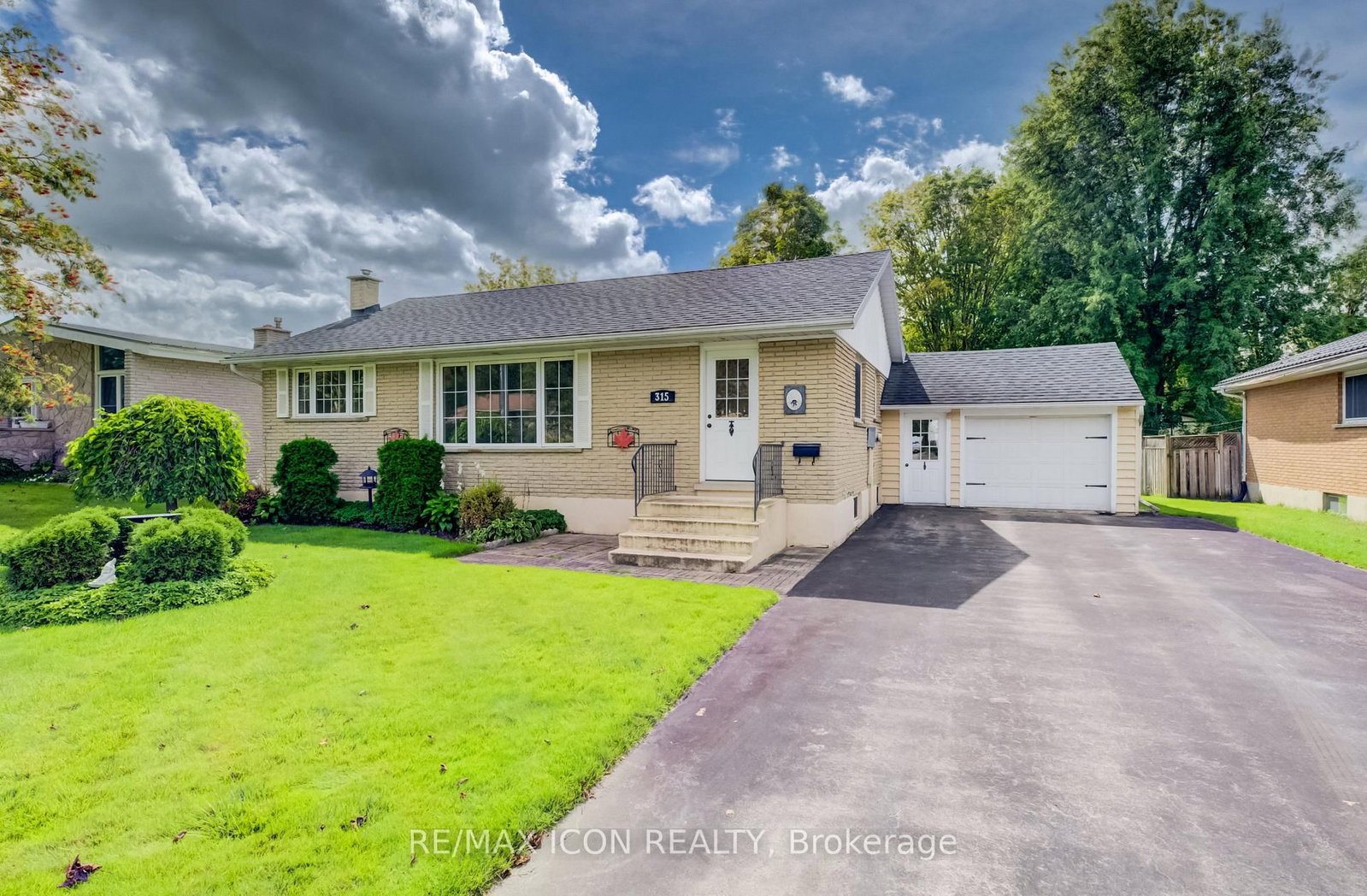 315 Perth Street • Wellington North, ON photo 2