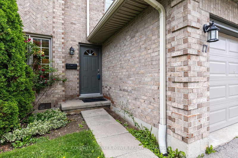 17 - 340 Ambleside Drive