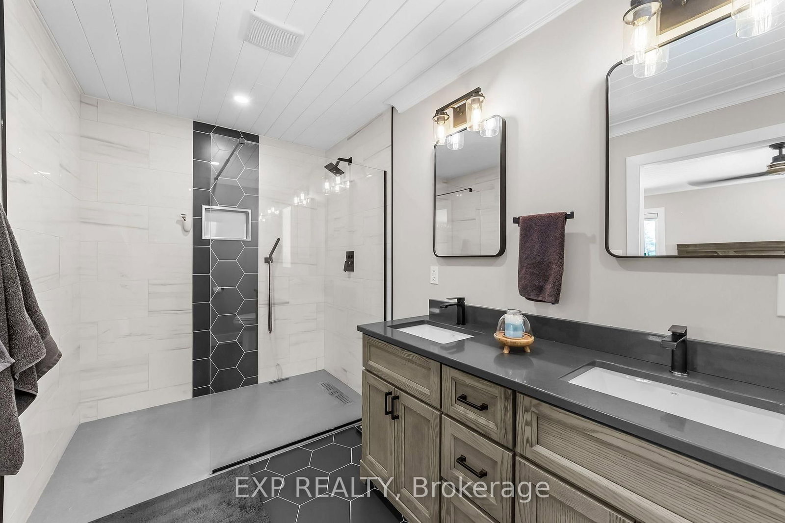 9221 Hickory Drive • Strathroy-Caradoc, ON photo 22