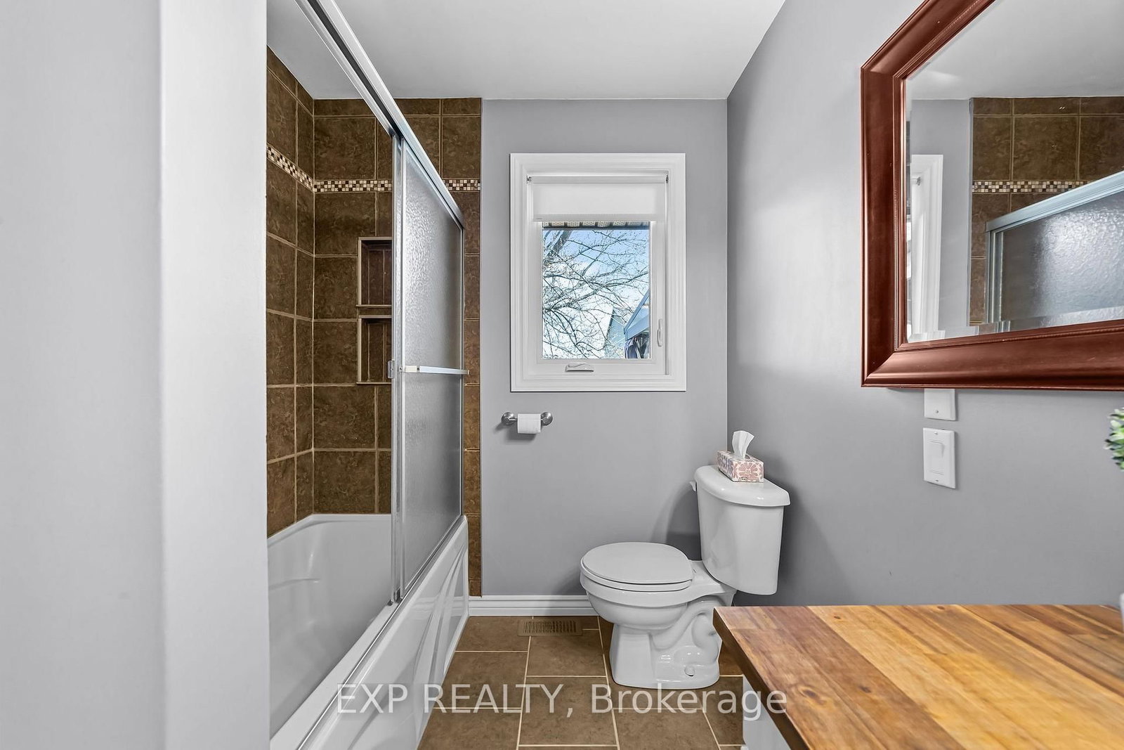 9221 Hickory Drive • Strathroy-Caradoc, ON photo 26