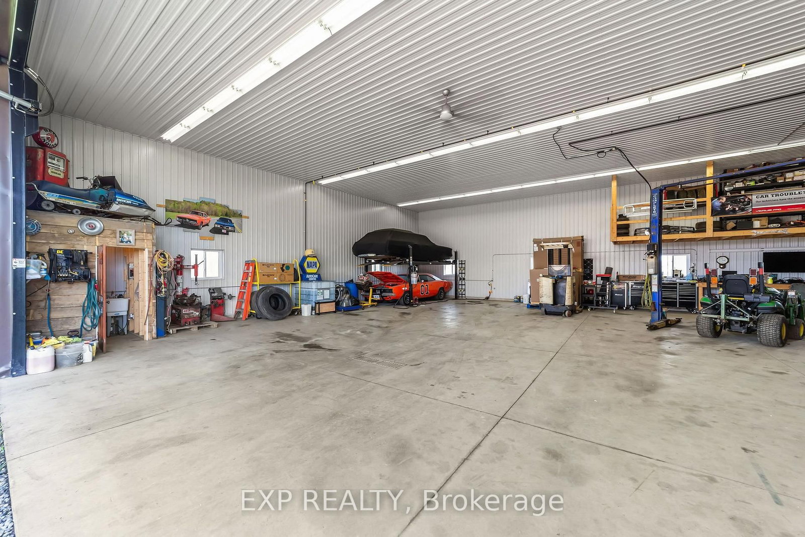 9221 Hickory Drive • Strathroy-Caradoc, ON photo 33