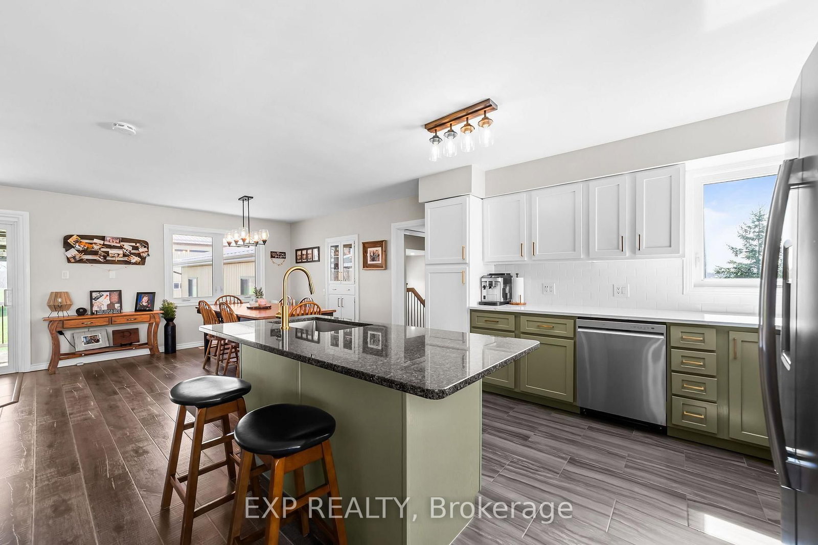 9221 Hickory Drive • Strathroy-Caradoc, ON photo 9
