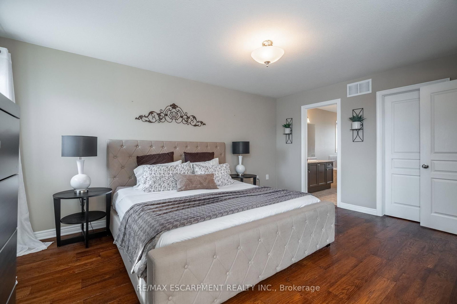 51 Showcase Drive • Hamilton, ON photo 14