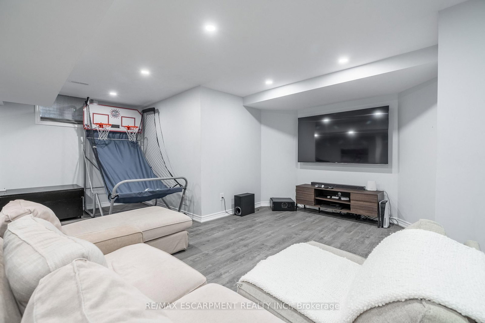 51 Showcase Drive • Hamilton, ON photo 24