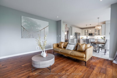 51 Showcase Drive • Hamilton, ON photo 4