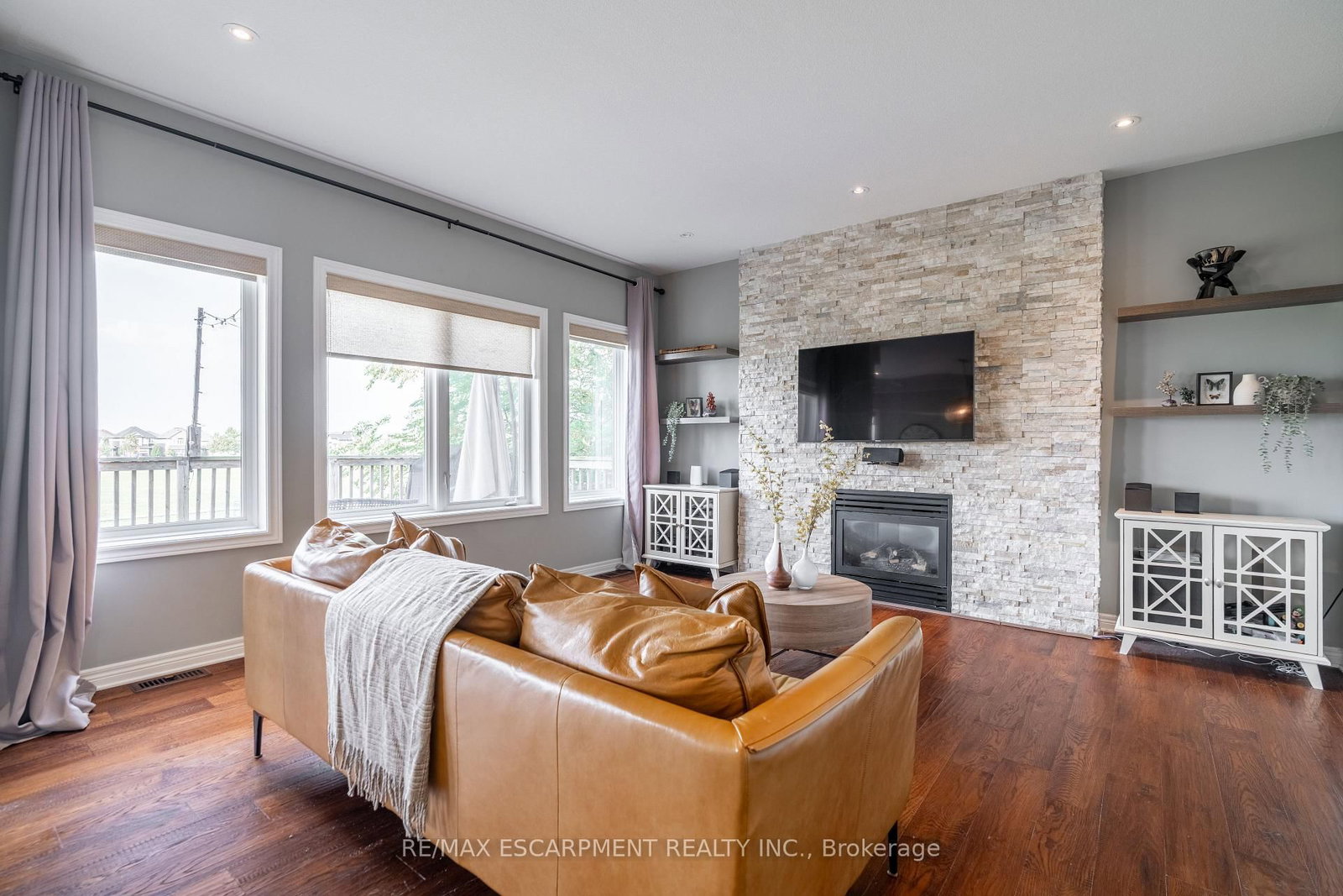 51 Showcase Drive • Hamilton, ON photo 5