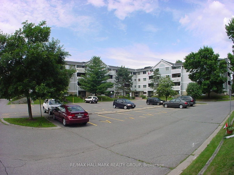 403 - 214 Viewmount Drive