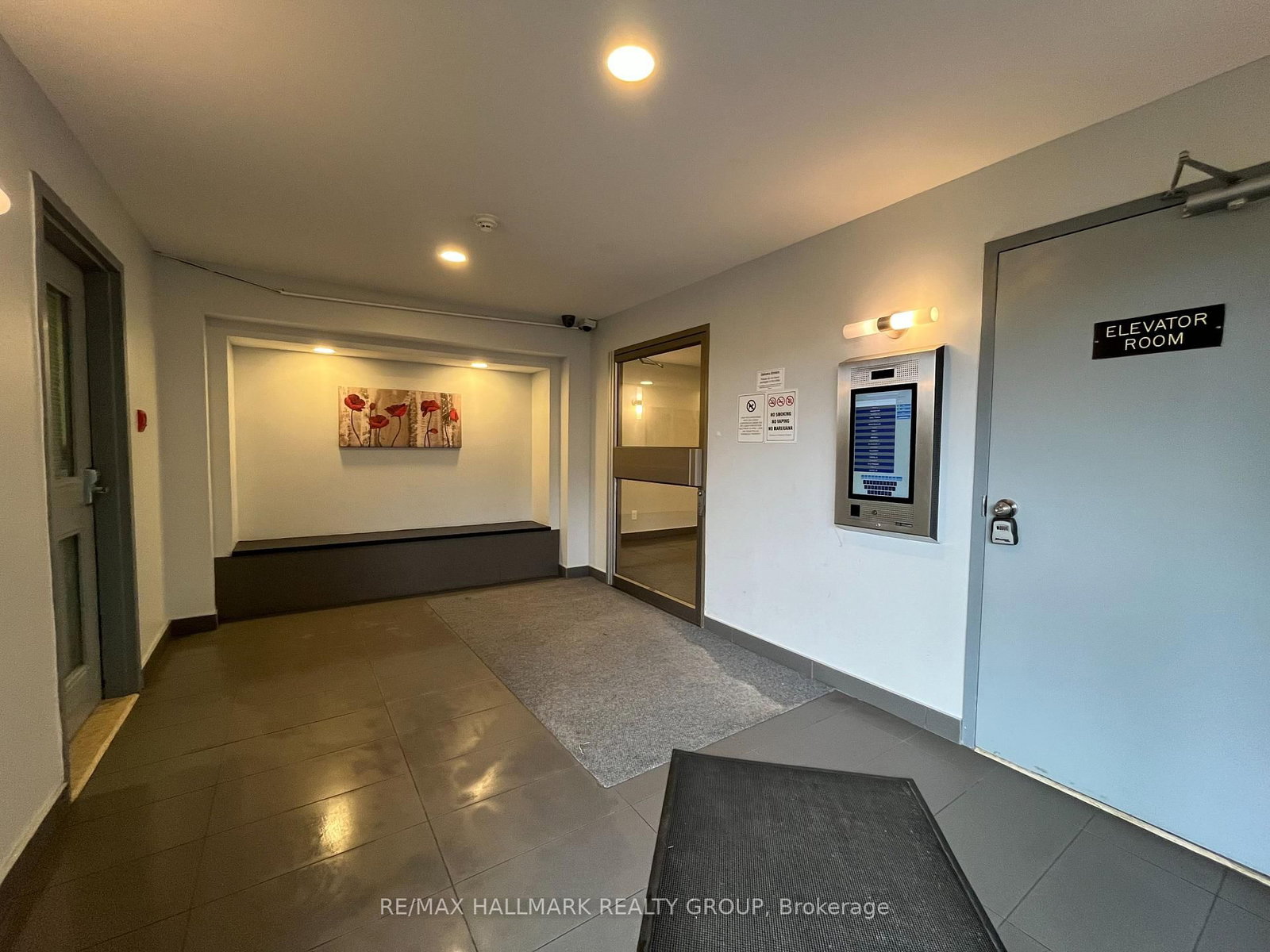 214 Viewmount Drive • #403 • Ottawa, ON photo 3