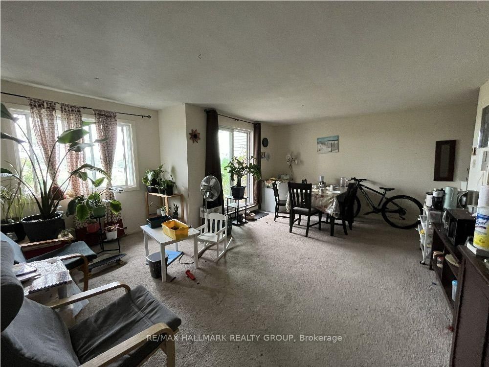 214 Viewmount Drive • #403 • Ottawa, ON photo 5