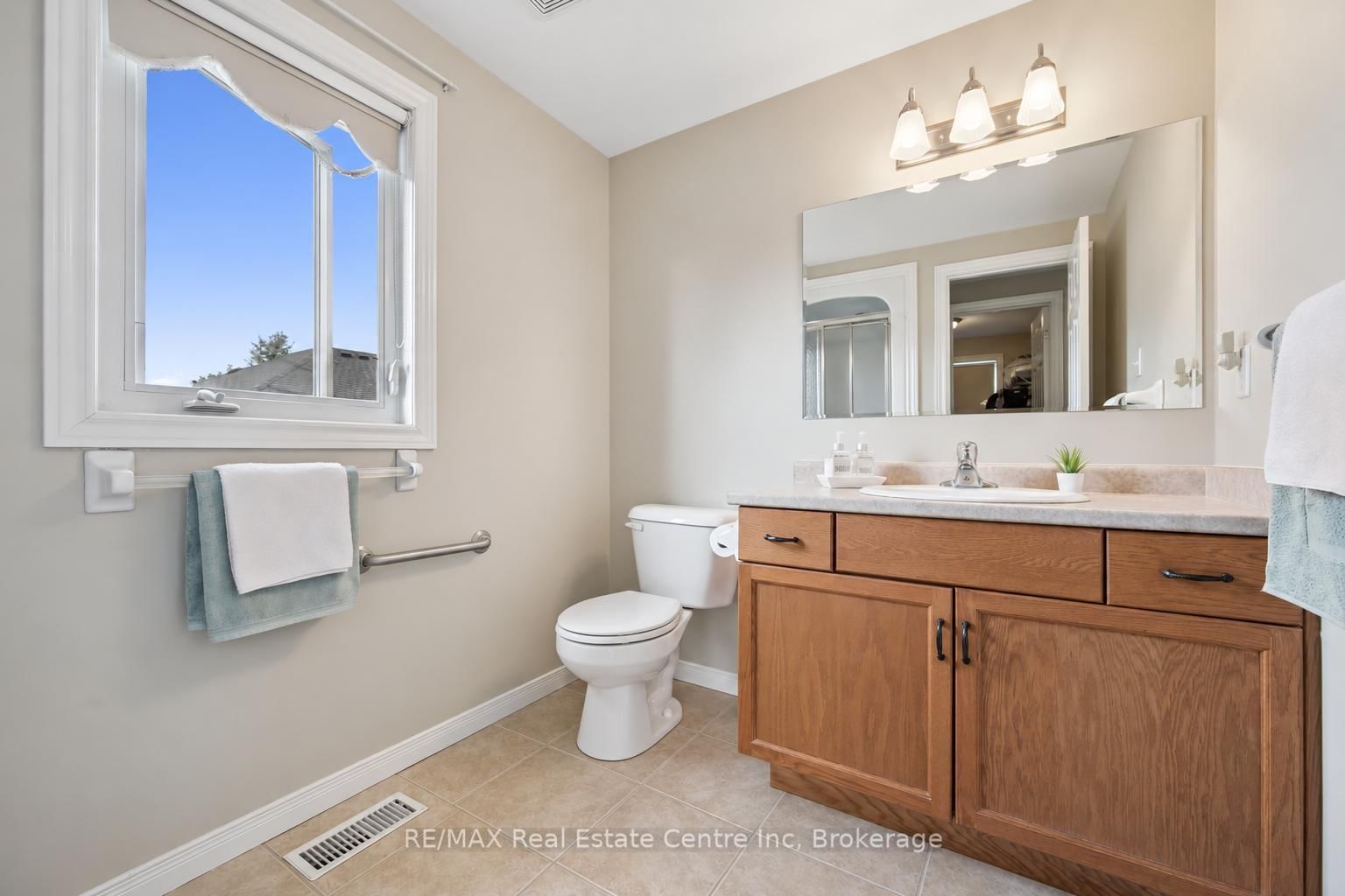 4 HUNT Street • Guelph, ON photo 11
