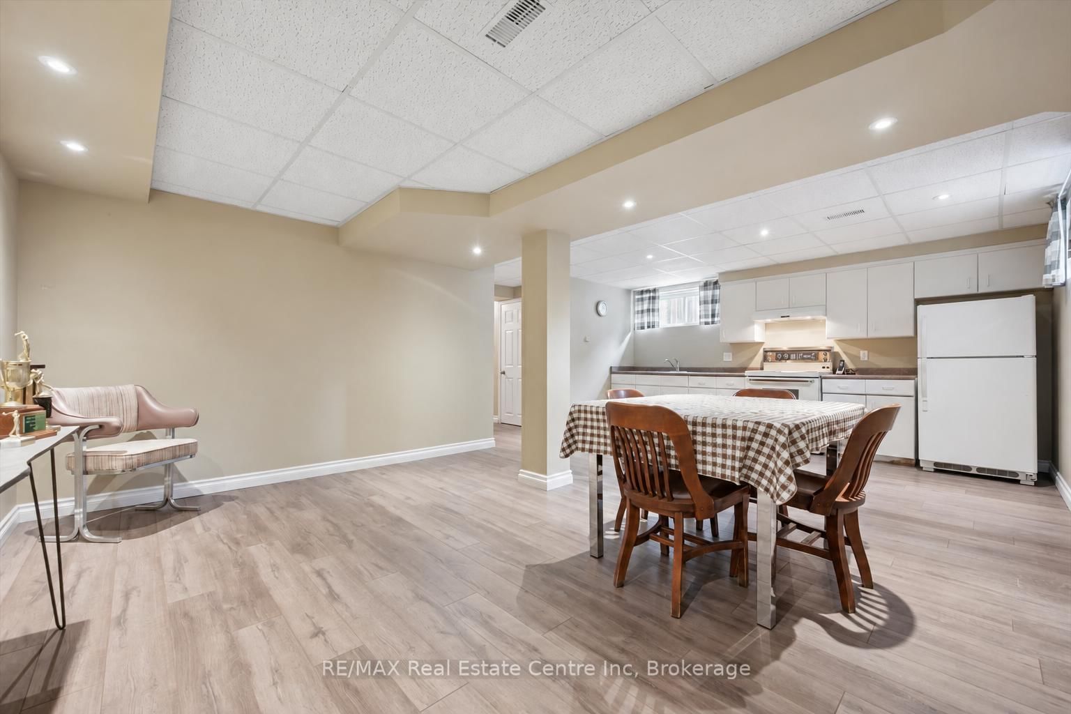 4 HUNT Street • Guelph, ON photo 17