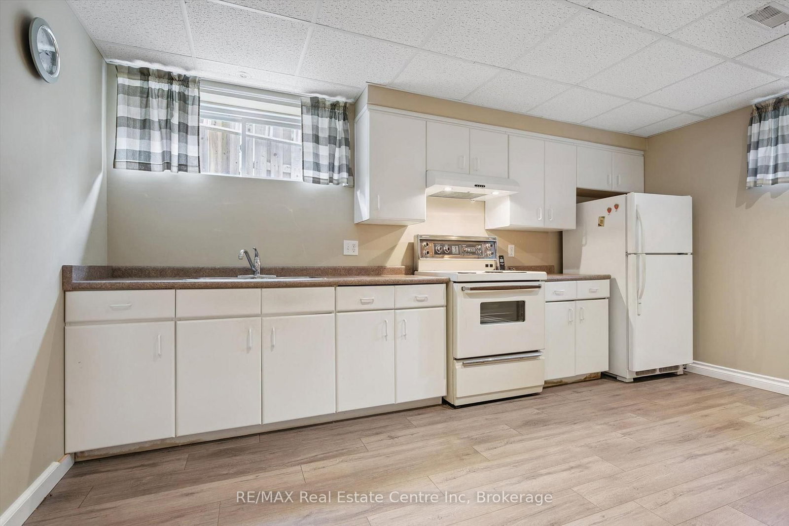 4 HUNT Street • Guelph, ON photo 18