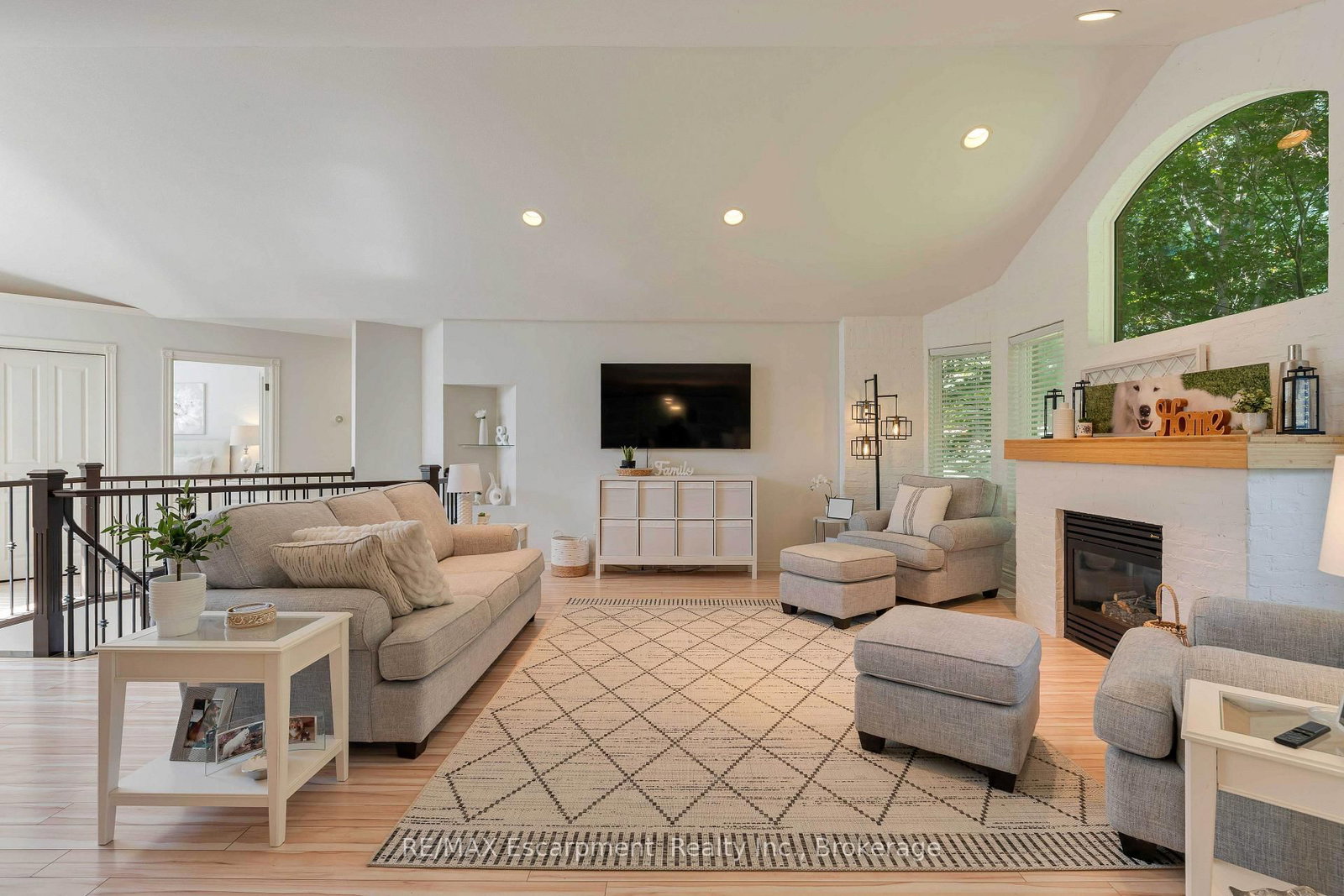 31 Alder Crescent • Pelham, ON photo 12