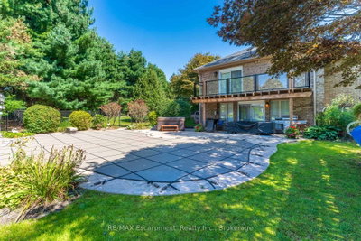 31 Alder Crescent • Pelham, ON photo 5