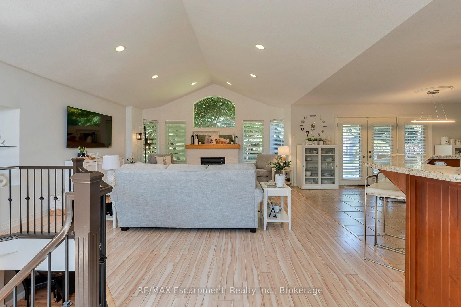 31 Alder Crescent • Pelham, ON photo 9