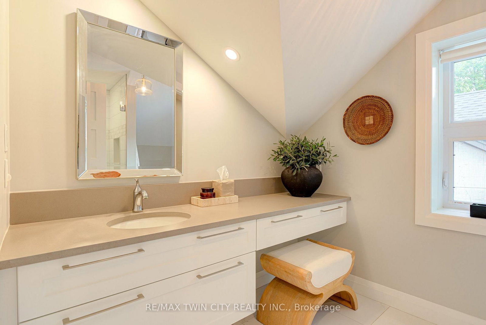 279 Geddes Street • Centre Wellington, ON photo 32
