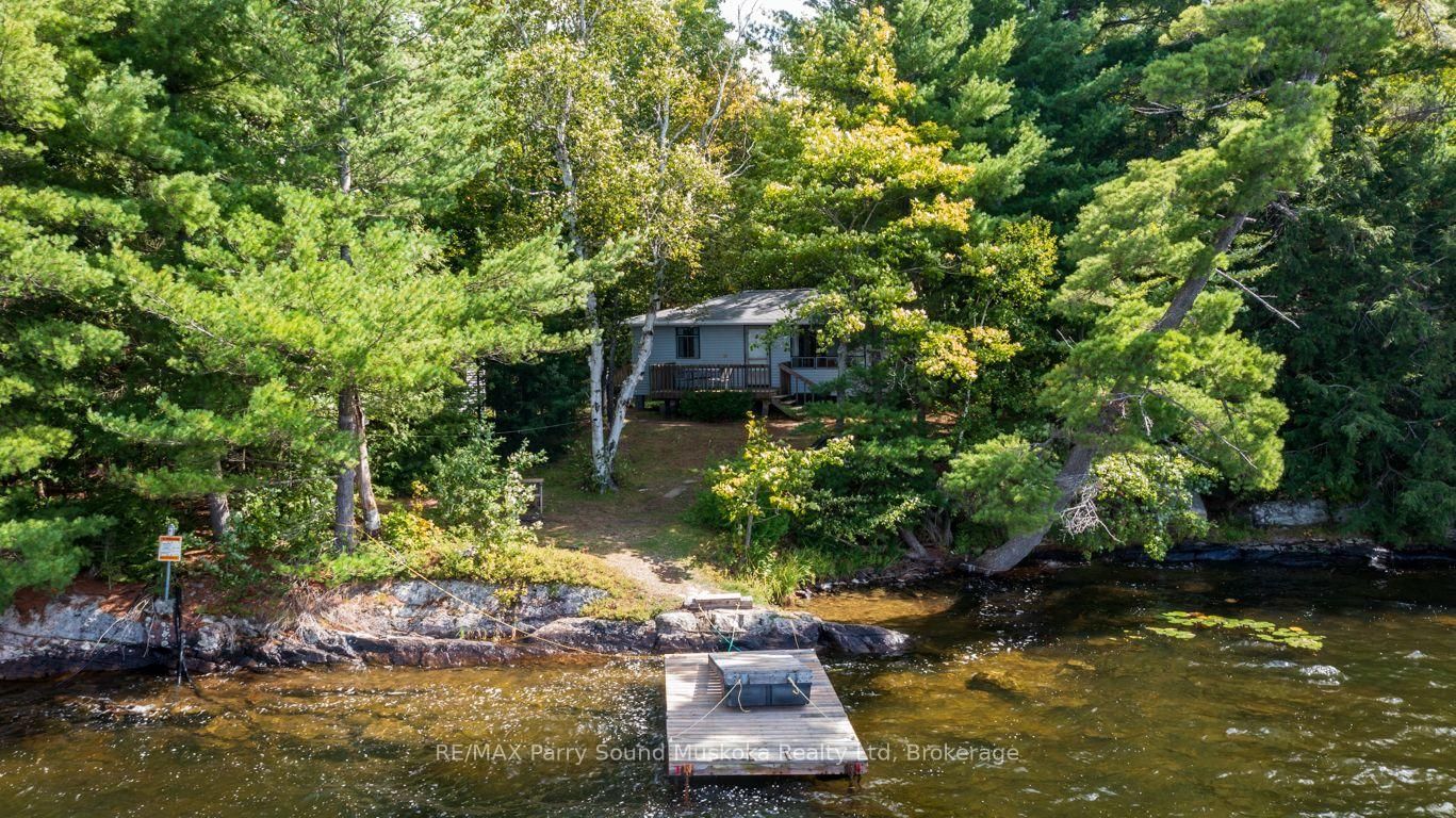 28 Porter Lane • McDougall, ON photo 1