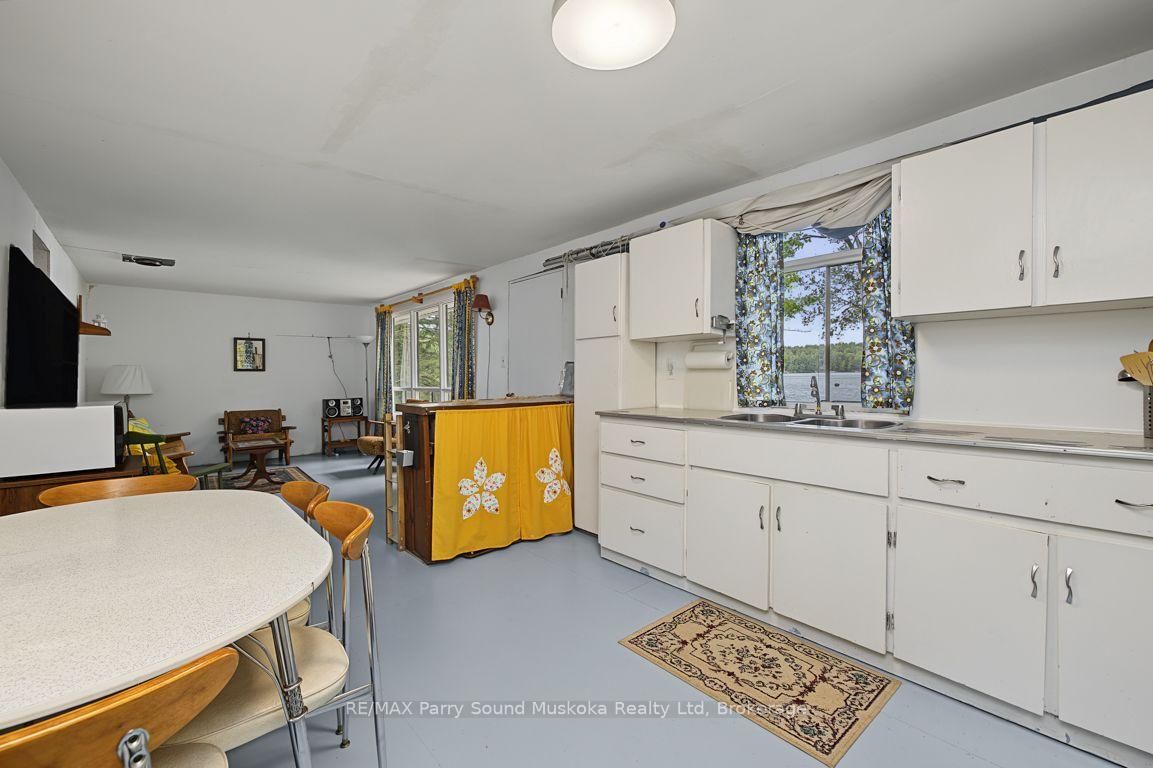 28 Porter Lane • McDougall, ON photo 16