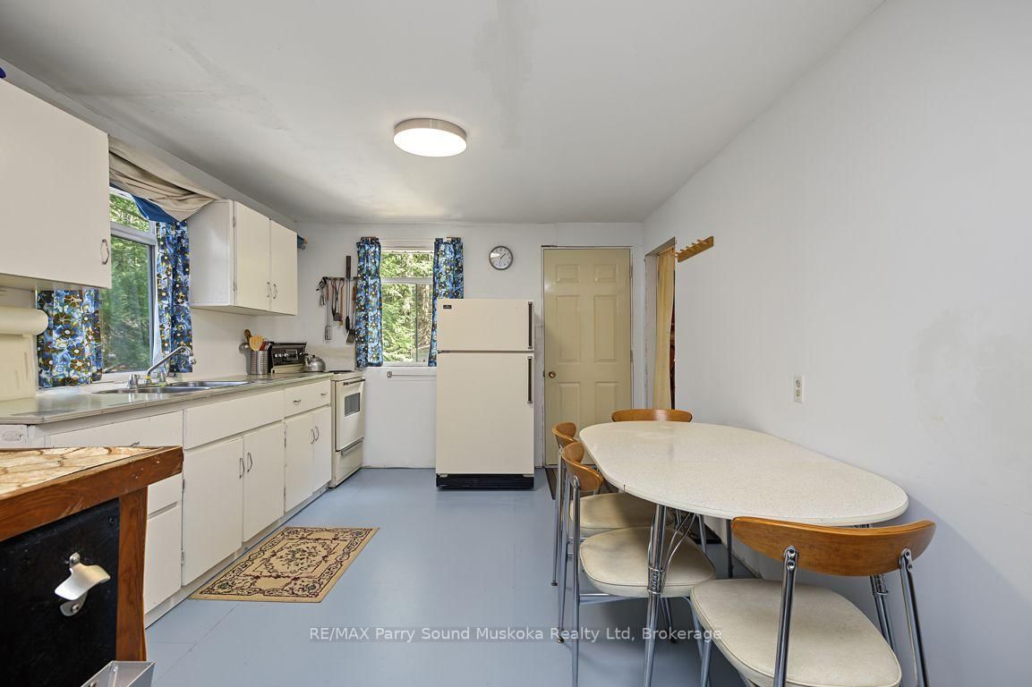 28 Porter Lane • McDougall, ON photo 18