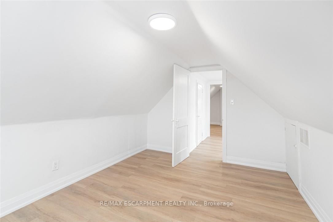 90 Belview Avenue • Hamilton, ON photo 37