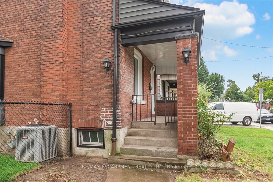90 Belview Avenue • Hamilton, ON photo 4