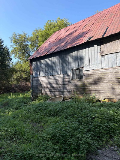 523 Lower Oak Leaf Road • Leeds and the Thousand Islands, ON photo 3