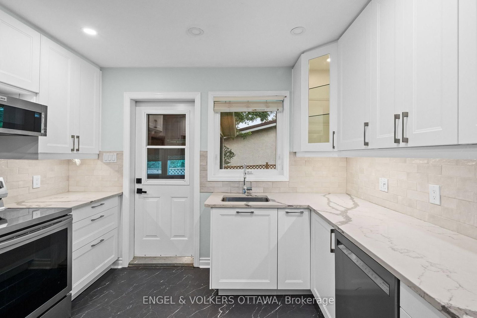 20 Parthia Avenue • Ottawa, ON photo 15