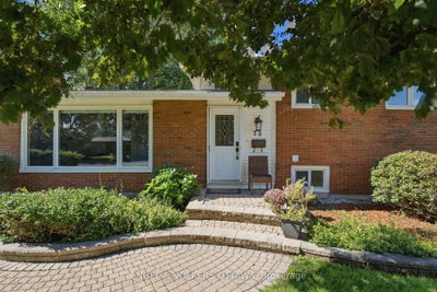 20 Parthia Avenue • Ottawa, ON photo 2