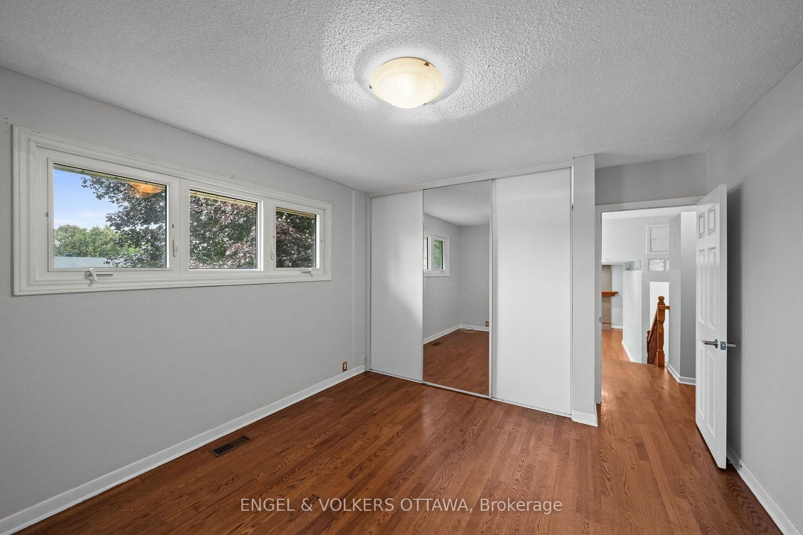 20 Parthia Avenue • Ottawa, ON photo 20