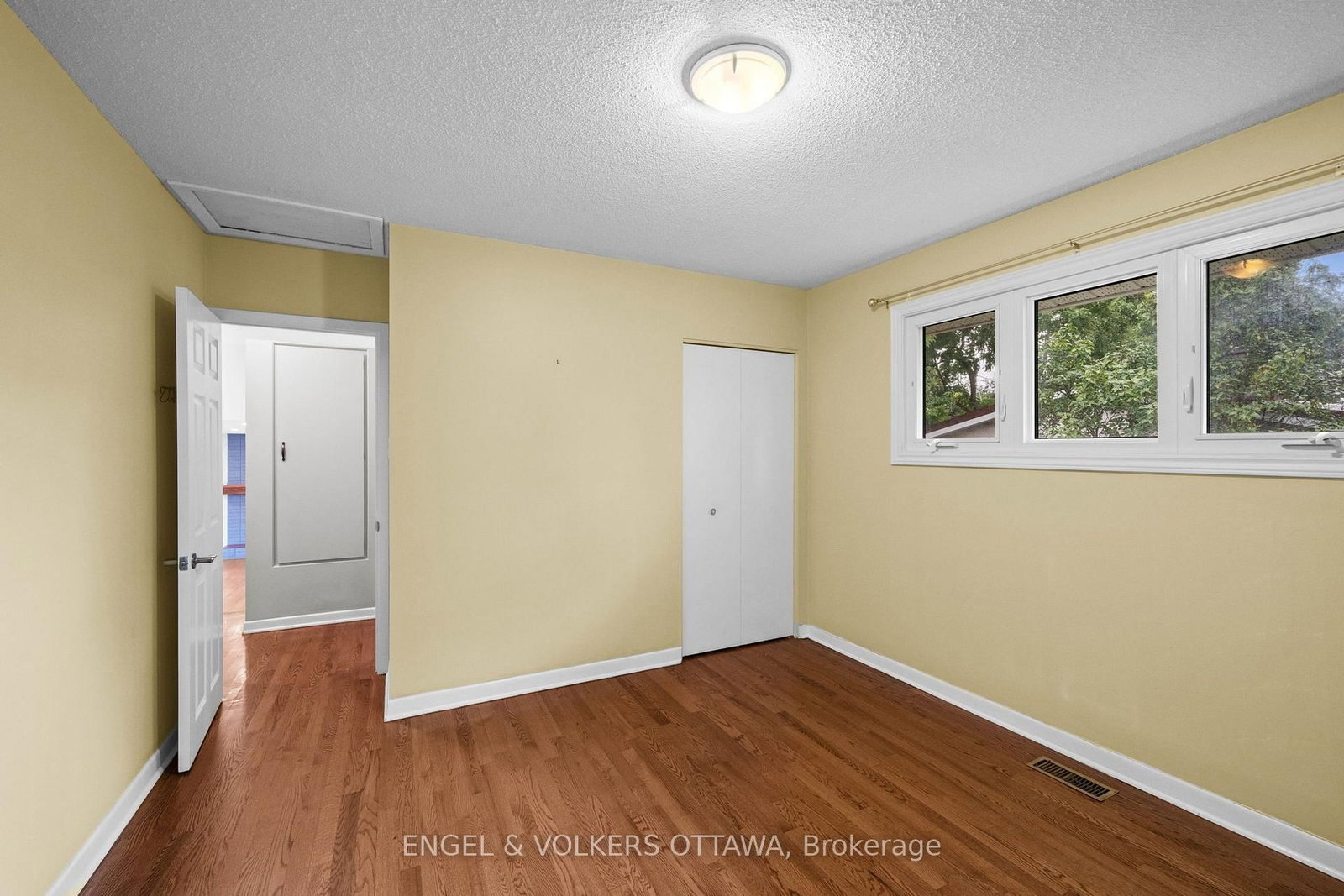 20 Parthia Avenue • Ottawa, ON photo 22