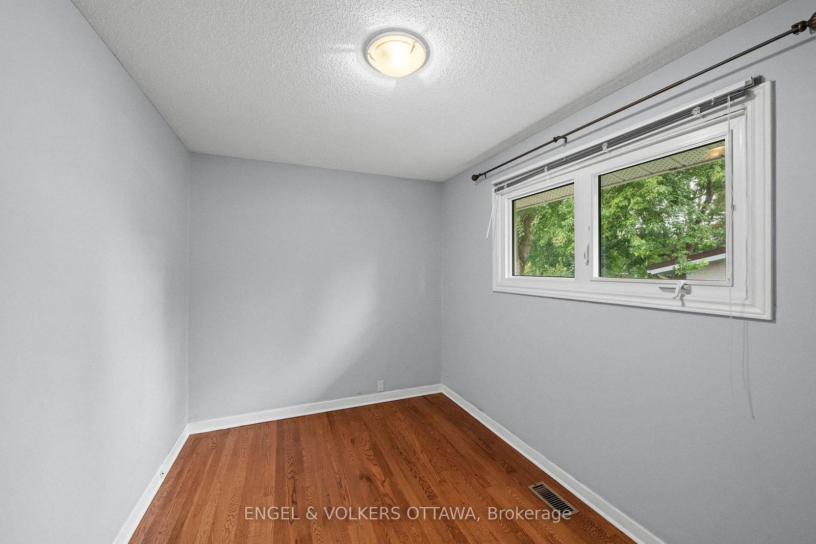 20 Parthia Avenue • Ottawa, ON photo 23