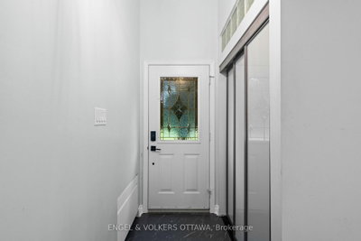 20 Parthia Avenue • Ottawa, ON photo 4
