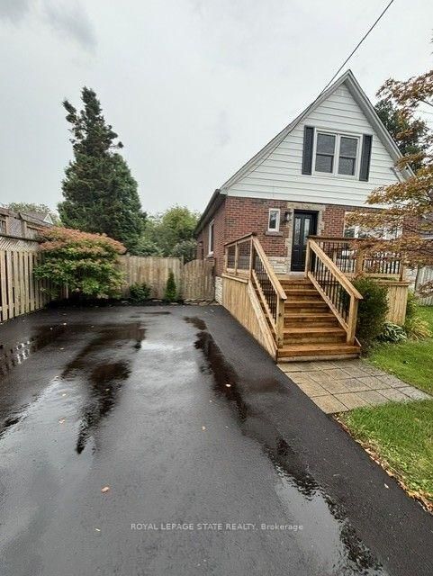 46 Delevan Crescent