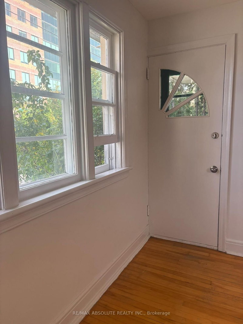 1 - 2 Holland Avenue