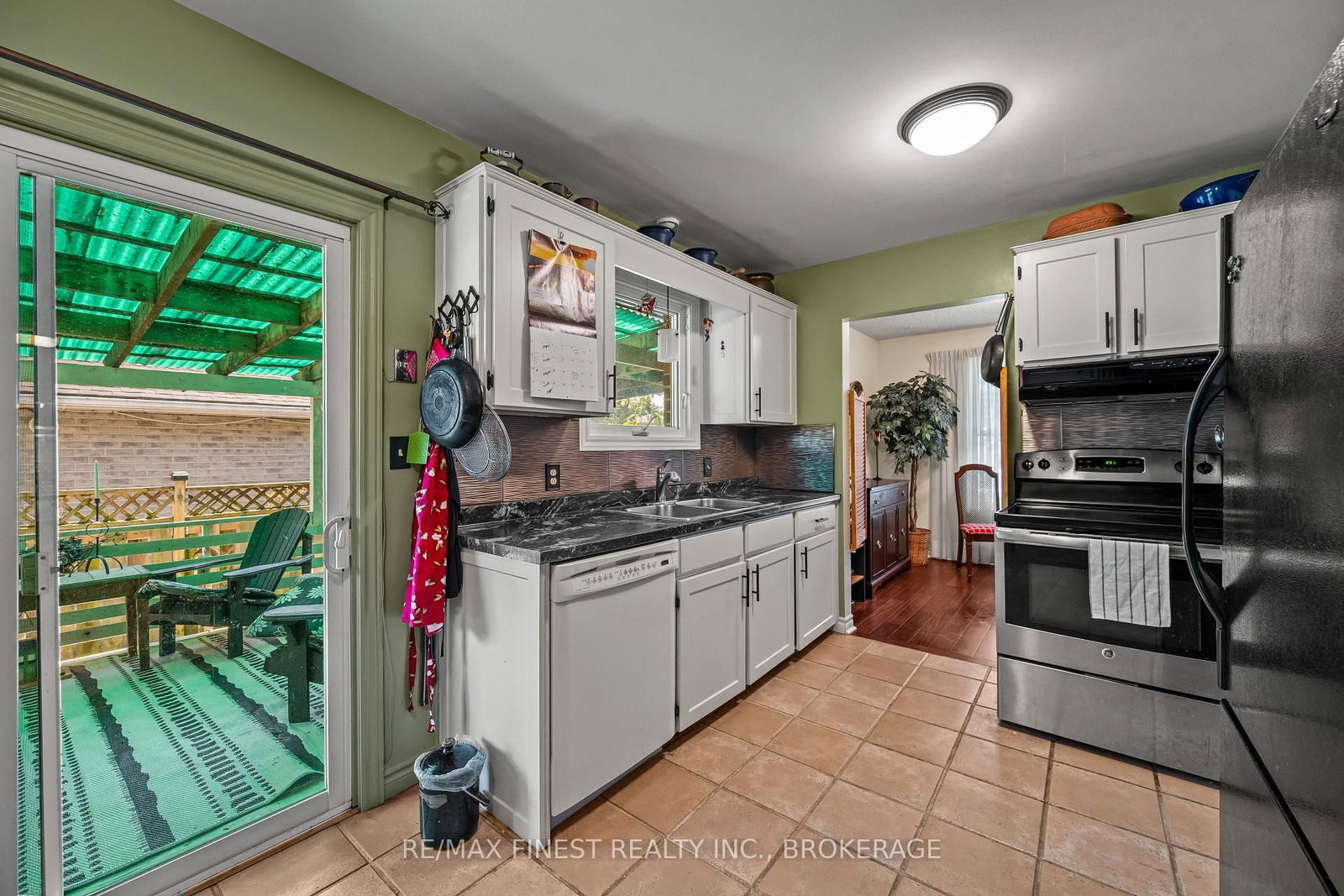 105 Grenadier Drive • Kingston, ON photo 11