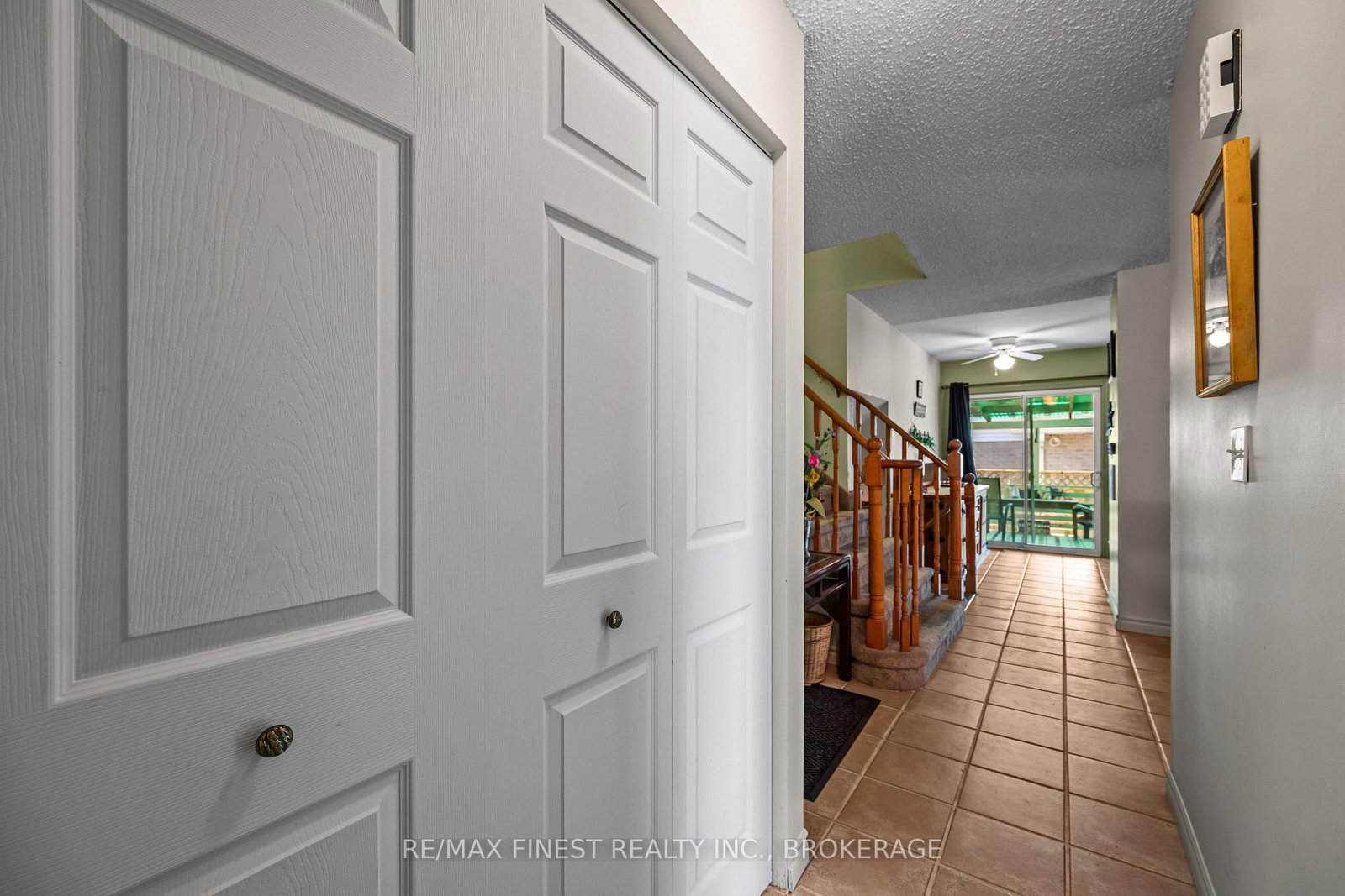 105 Grenadier Drive • Kingston, ON photo 4