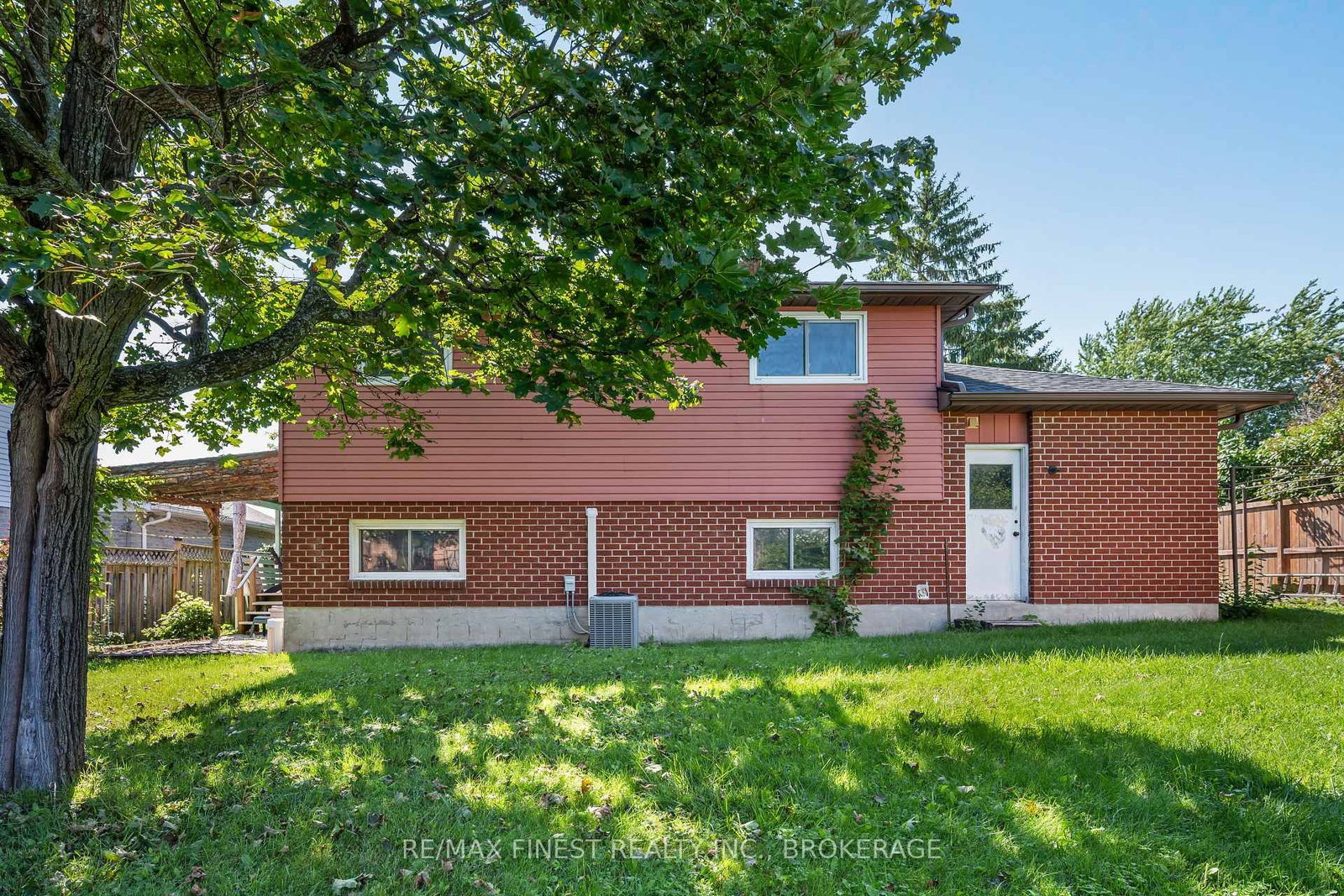 105 Grenadier Drive • Kingston, ON photo 40