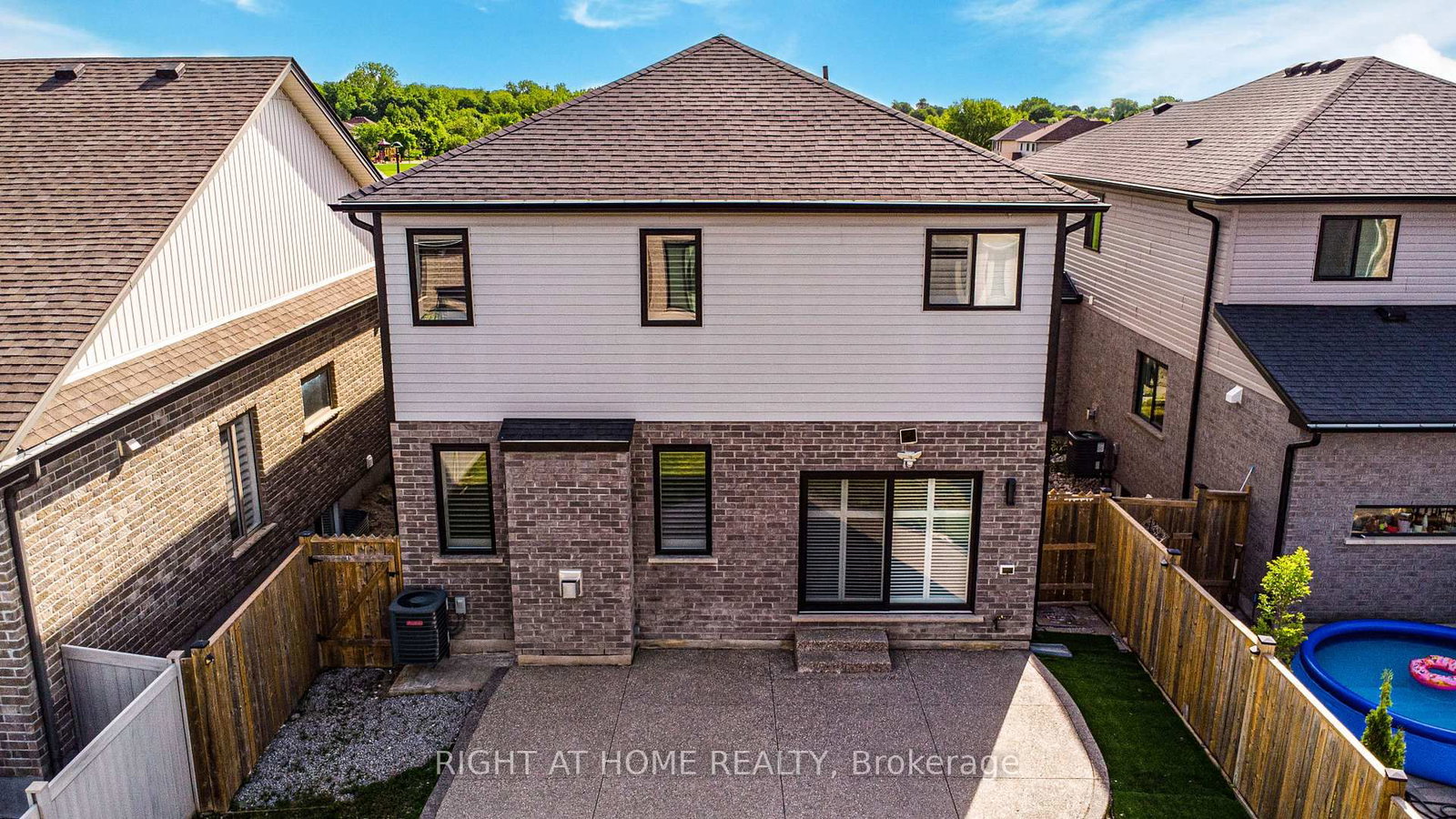 Detached House for sale at 937 Lennon Way, London North, Ontario, N6G 0W9 - North E - MLS: X13774792