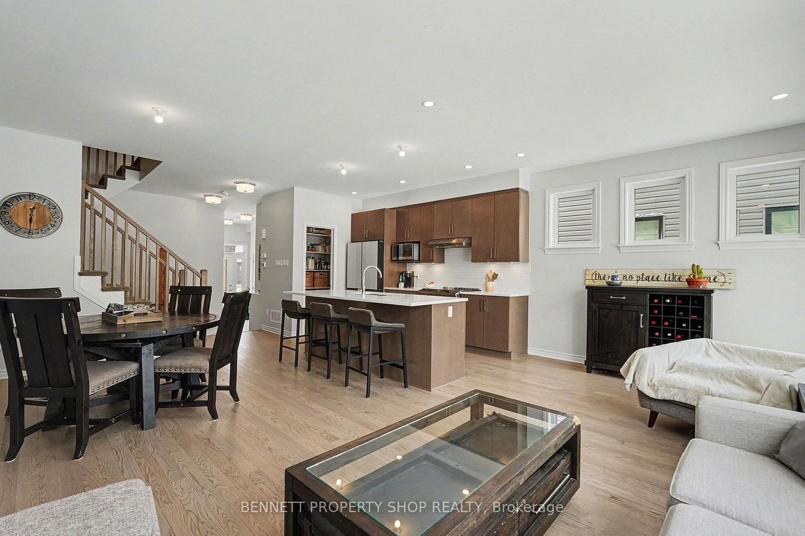 551 Cardamom Terrace • Ottawa, ON photo 4